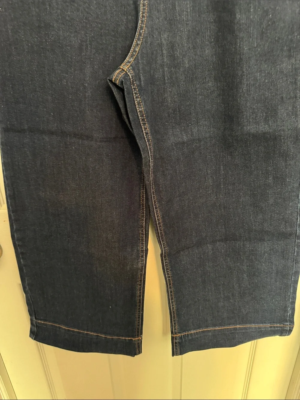 NWT Time and Tru Dark Blue Button-Front Wide Leg Cropped Jeans - Picture 4 of 9